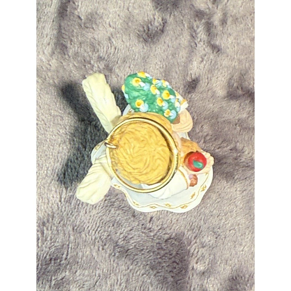 1996 Hallmark Angel Keepsake Christmas Ornament Christkindl Visitors‎ Collection - Picture 12 of 12